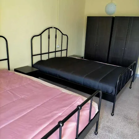 Carretiello Red P1 Apartmán *