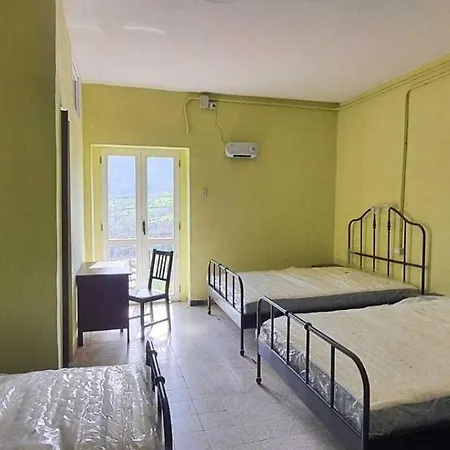 Carretiello Red P1 Apartmán *